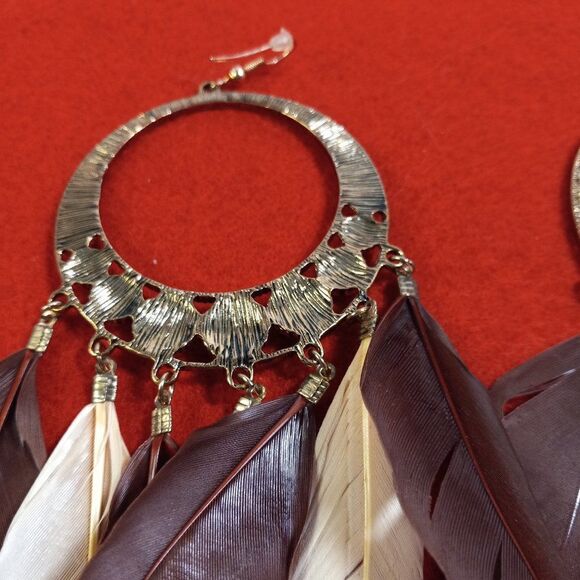 Feather Hoop Gold tone metal Earrings - Picture 4 of 6